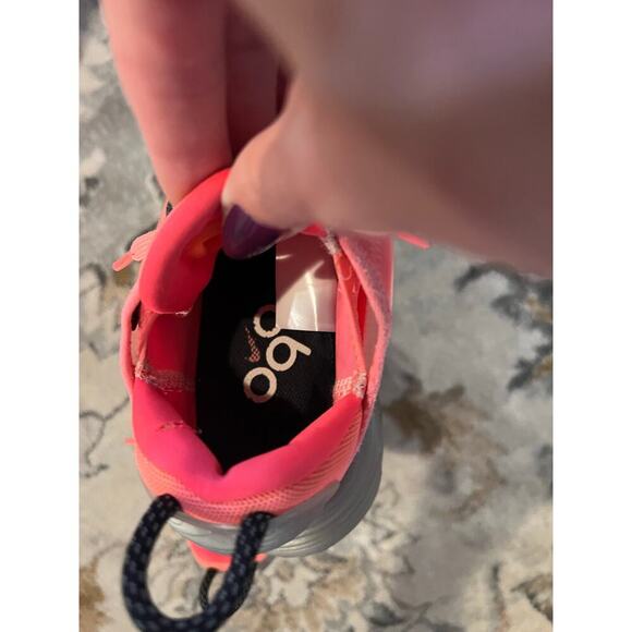 Nike womens Air Max 2090 Running Lava Flow - Picture 8 of 9